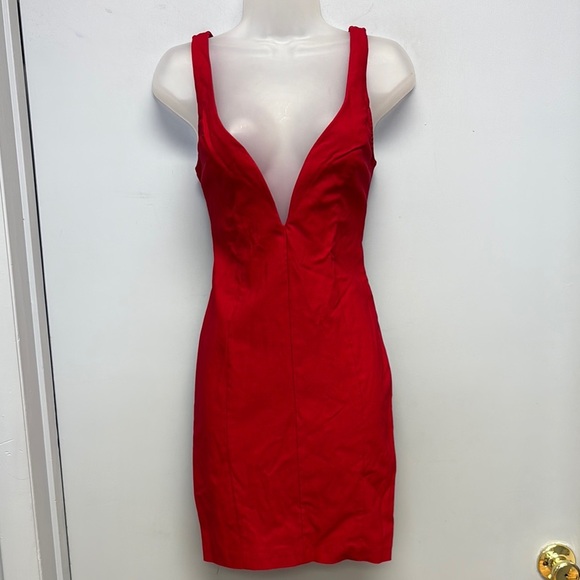 NEW Solemio Plunged Neckline Red Cocktail Dress Size Medium - Picture 1 of 10